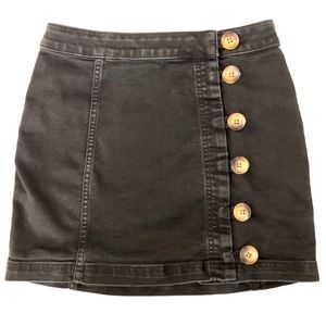 Free People Black buttoned skirt sz. 0